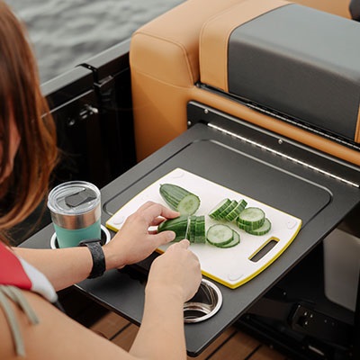 Foldable table integrated into the upholstery