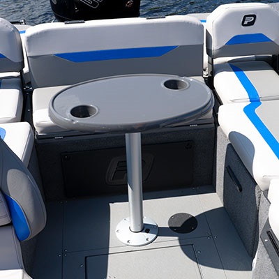 Optional removable oval table with post