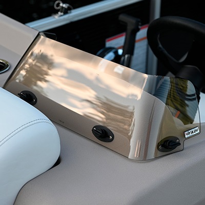 Optional windscreen with Mood Package