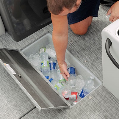 Built-in floor cooler