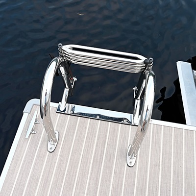 Stern telescopic stainless steel boarding ladder