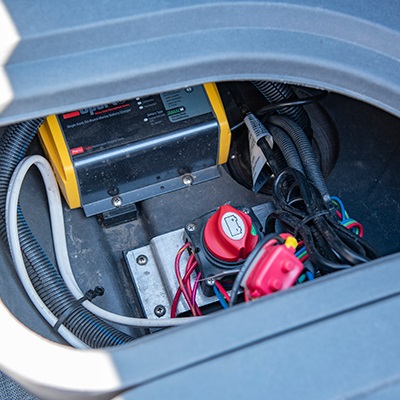 Coupe-batterie permettant la coupure complète du courant à bord