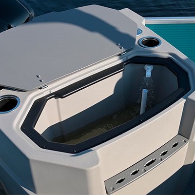 Station de pêche avec vivier électrique intégré (83 L / 22 gal US)