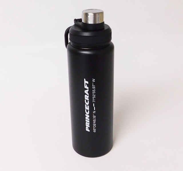 Bouteille d'eau Princecraft® isolée - Noire