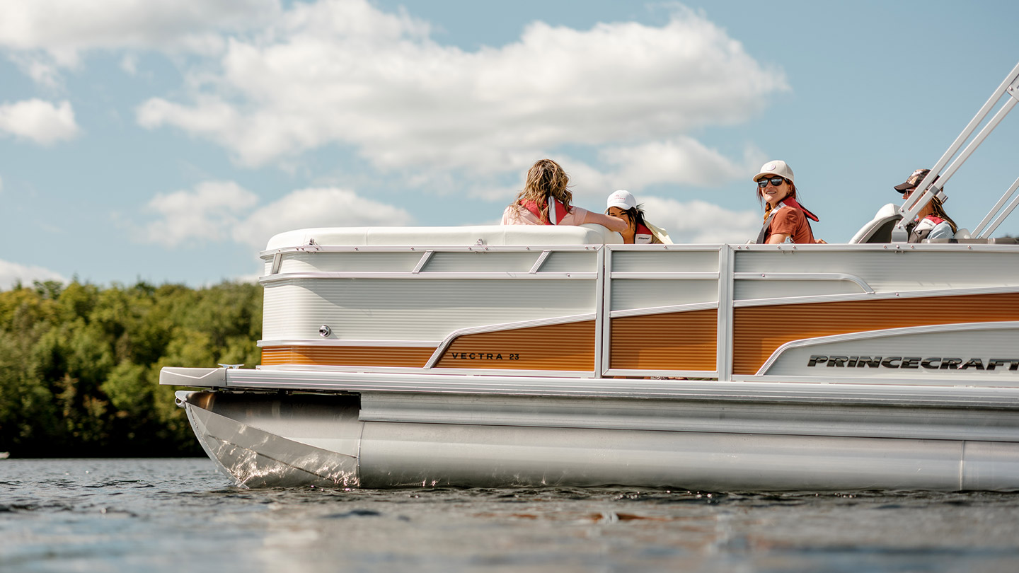 Aluminum Pontoon Boats for Sale – Princecraft Canada